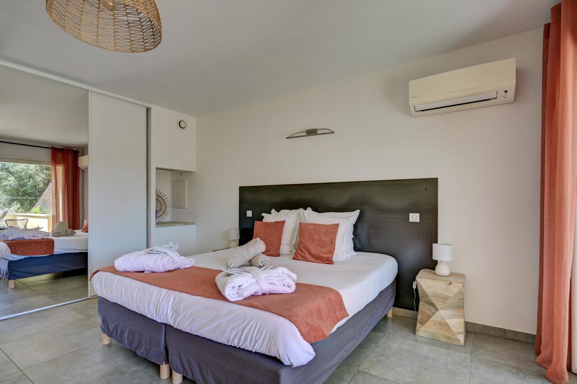 Clos Saint-Michel Resort & Spa Malaucene Ngoại thất bức ảnh